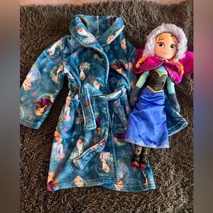 ❤️Frozen Themed Kids Robe and Anna Doll